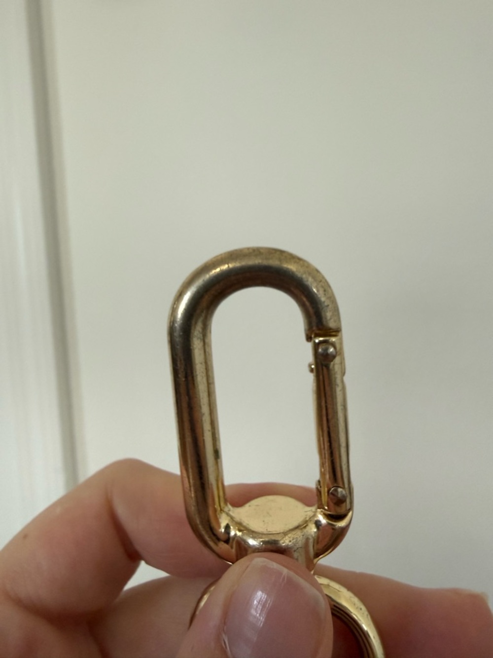 Lululemon Never Lost Keychain Wristlet in Magenta Pink with Gold Hardware - Picture 6 of 7